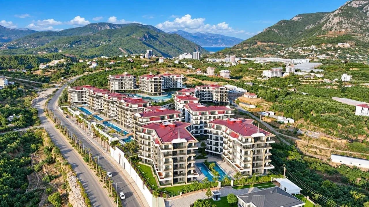 Cebeci Vista: Готовые корпуса Cebeci Vista и бассейны между ними